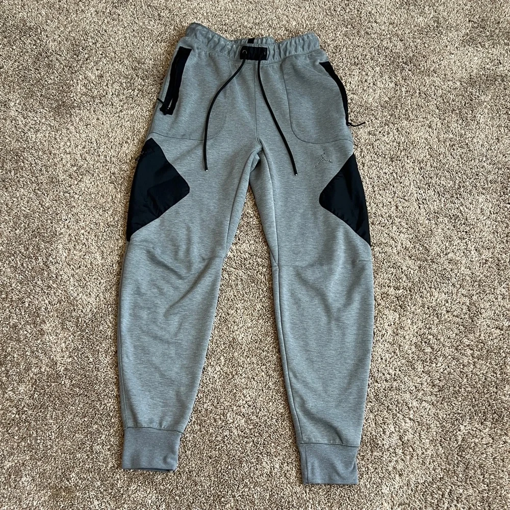 Air Jordan Grey Black Dri-Fit Statement Jogger Sweatpants Small Slim Fit Active